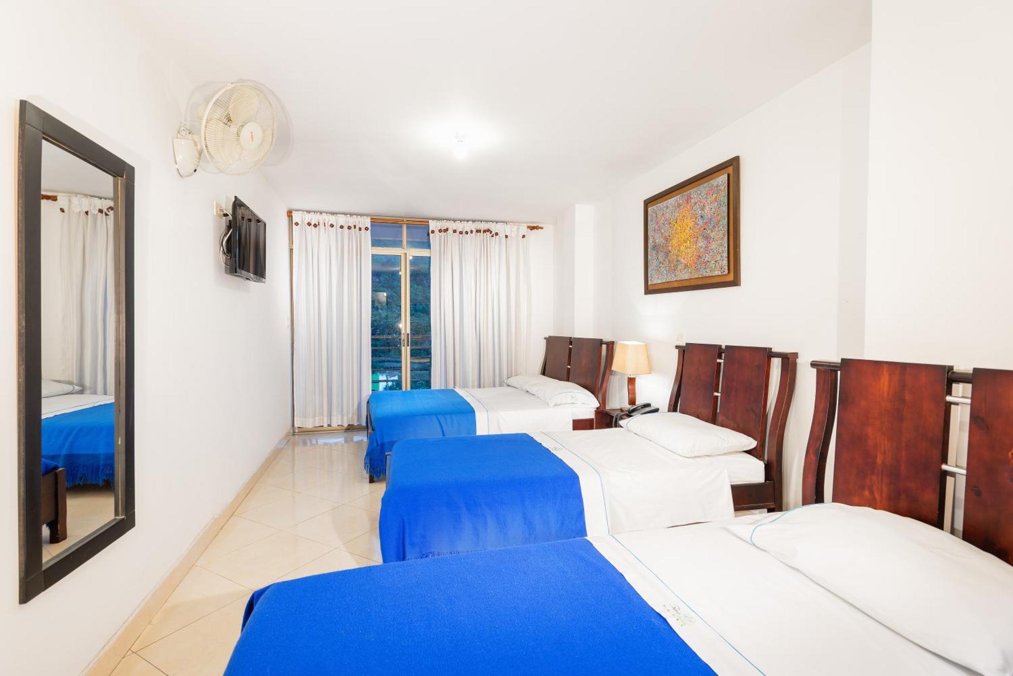 Hotel Puerto Bahia San Gil Buitenkant foto