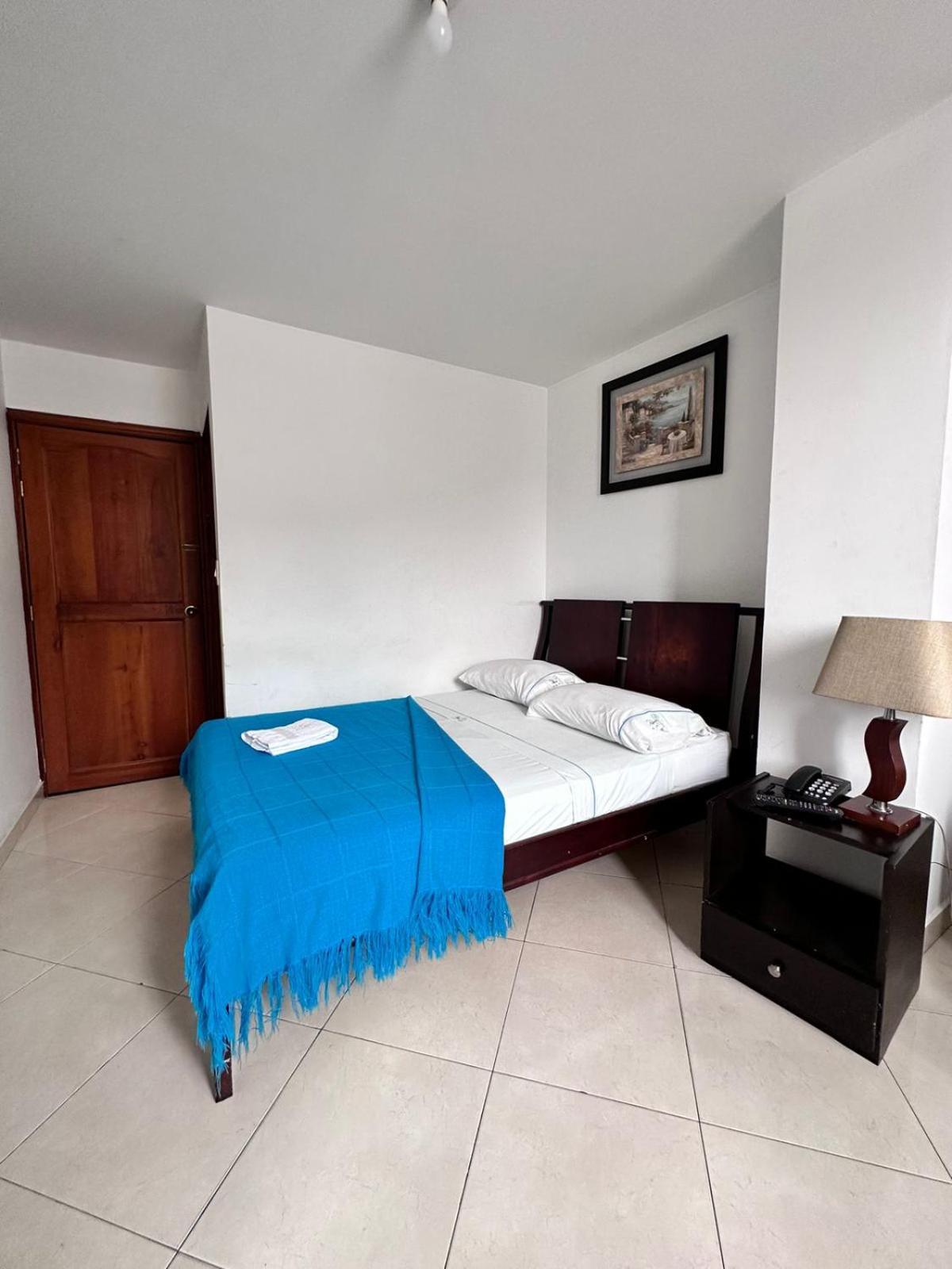 Hotel Puerto Bahia San Gil Buitenkant foto