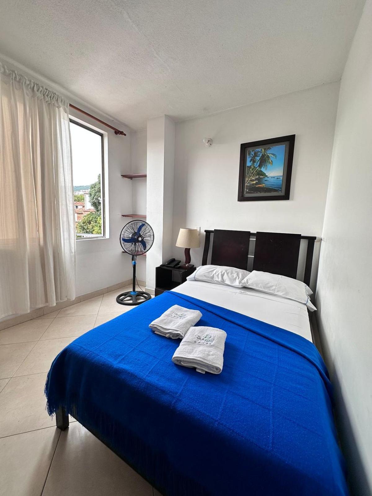 Hotel Puerto Bahia San Gil Buitenkant foto