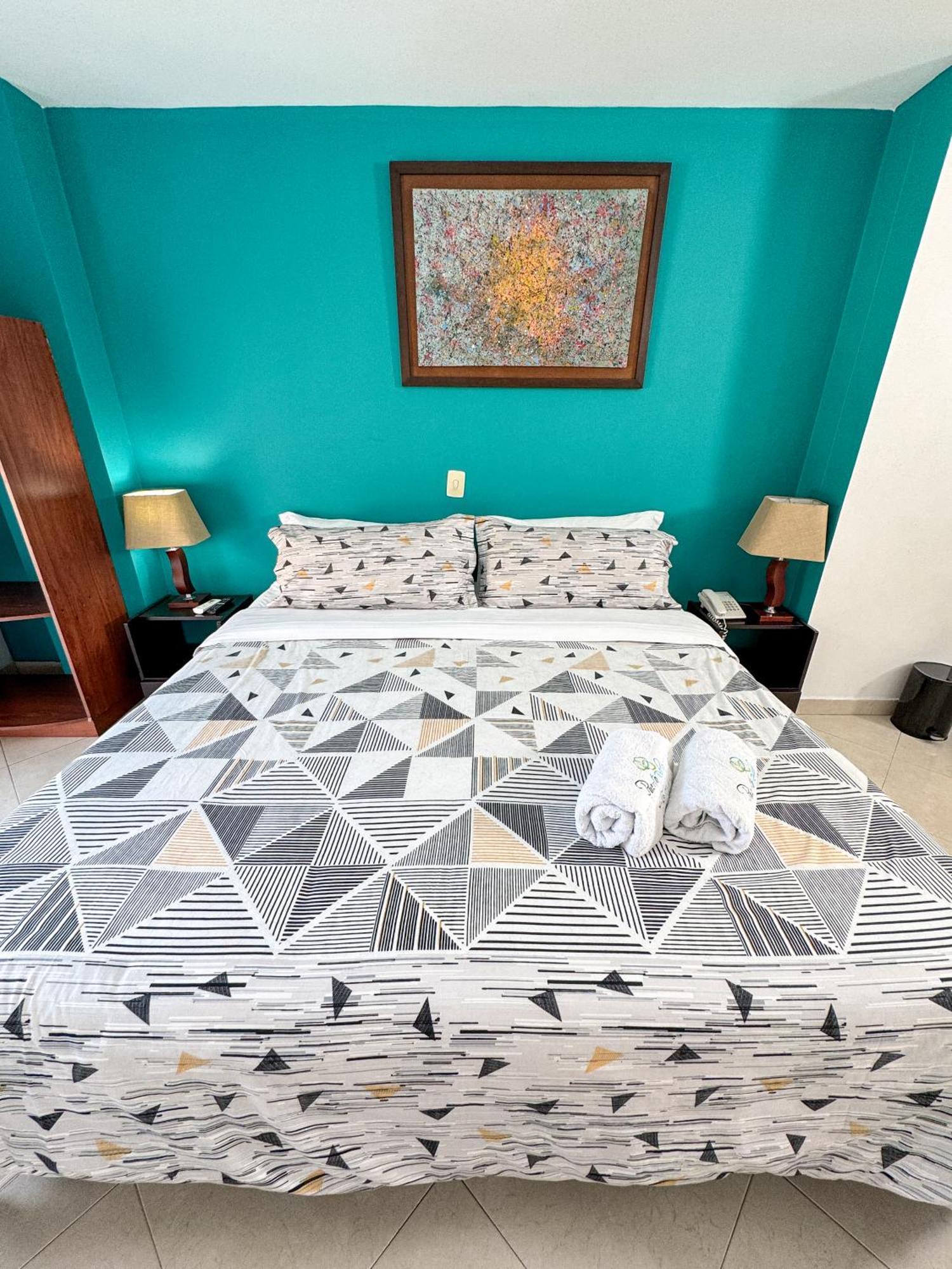Hotel Puerto Bahia San Gil Buitenkant foto